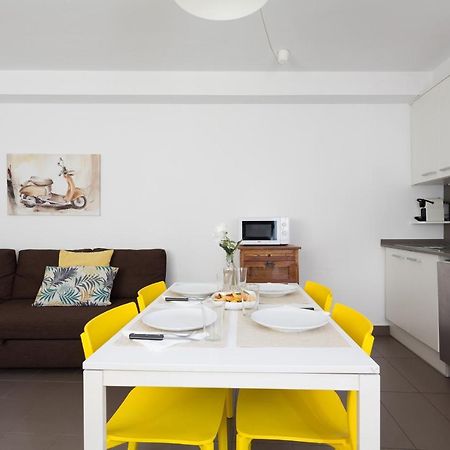 Apartamentos Cornellalux Cornellà de Llobregat Exterior foto
