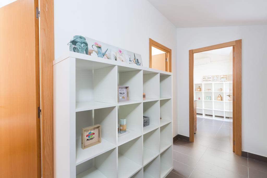 Apartamentos Cornellalux Cornellà de Llobregat Exterior foto