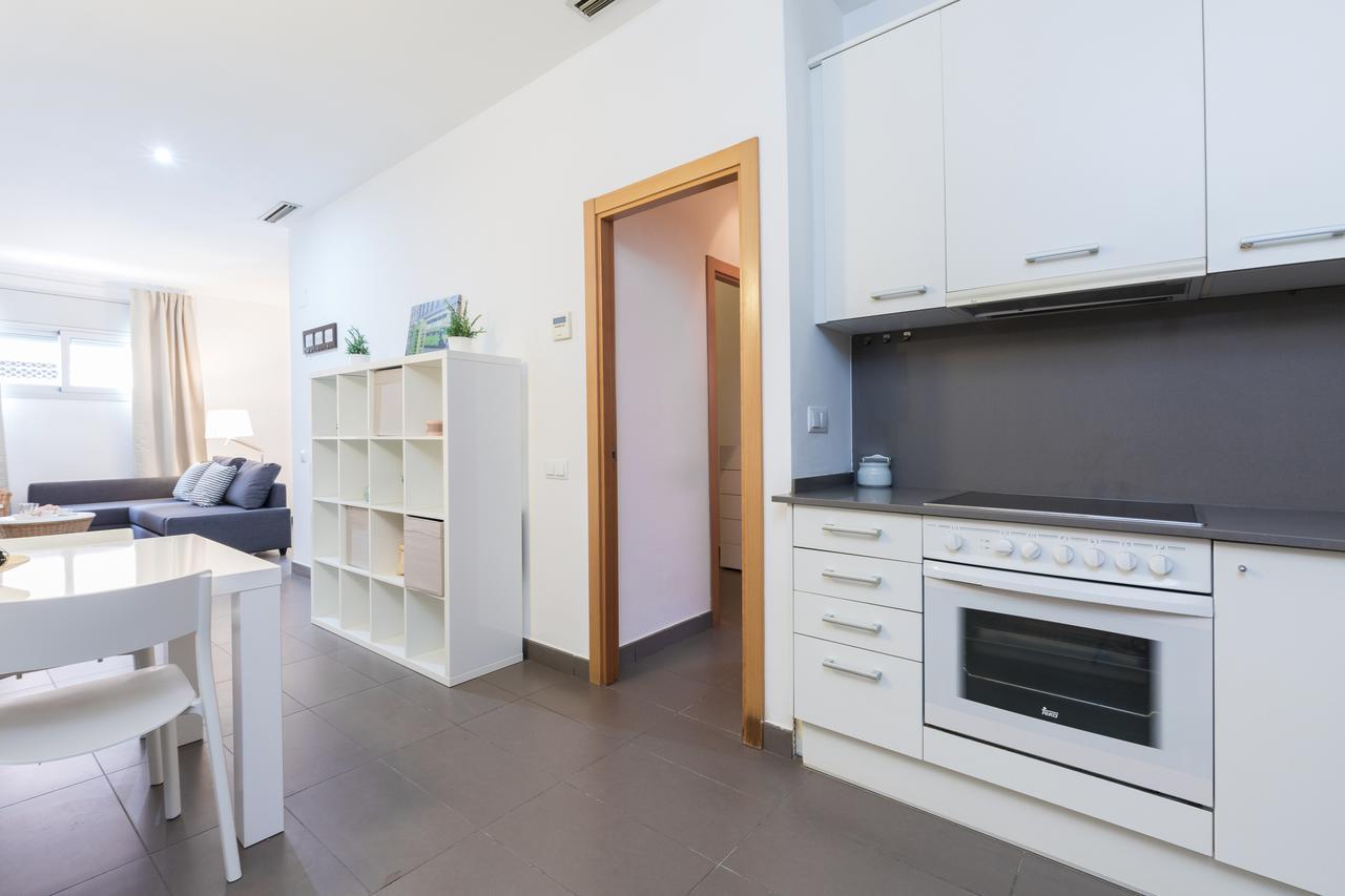 Apartamentos Cornellalux Cornellà de Llobregat Exterior foto