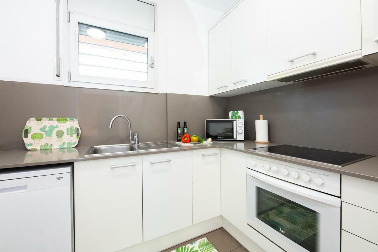 Apartamentos Cornellalux Cornellà de Llobregat Exterior foto